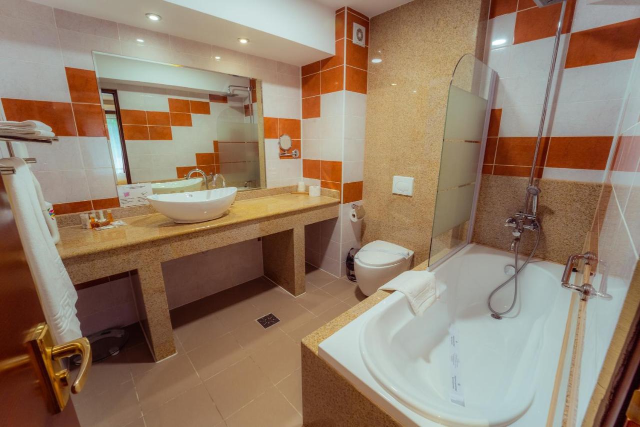 Hotel Perla Slanic Moldova Exterior photo