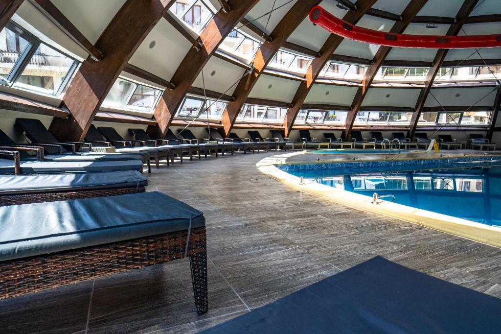 Hotel Perla Slanic Moldova Exterior photo