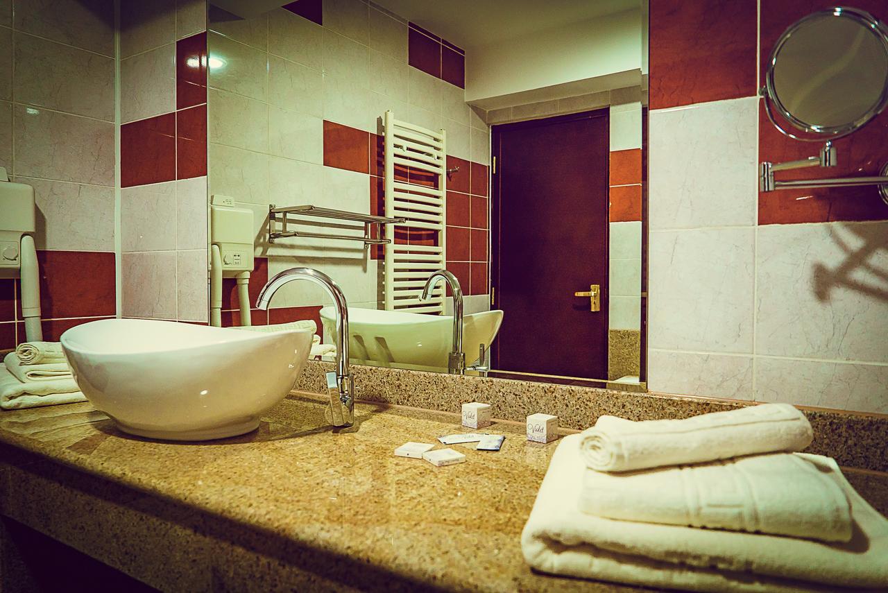 Hotel Perla Slanic Moldova Exterior photo